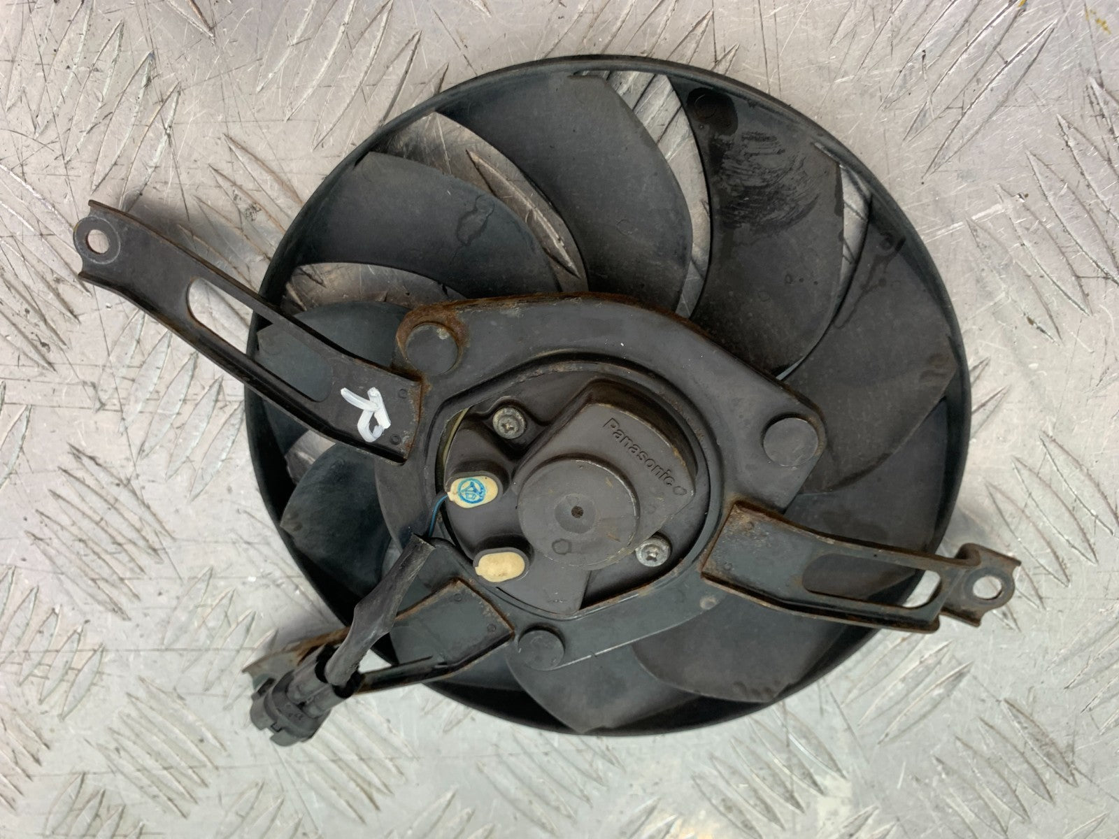 HONDA CBR1000 RR RIGHT FAN YEAR 2008-2011 (CMB1330)