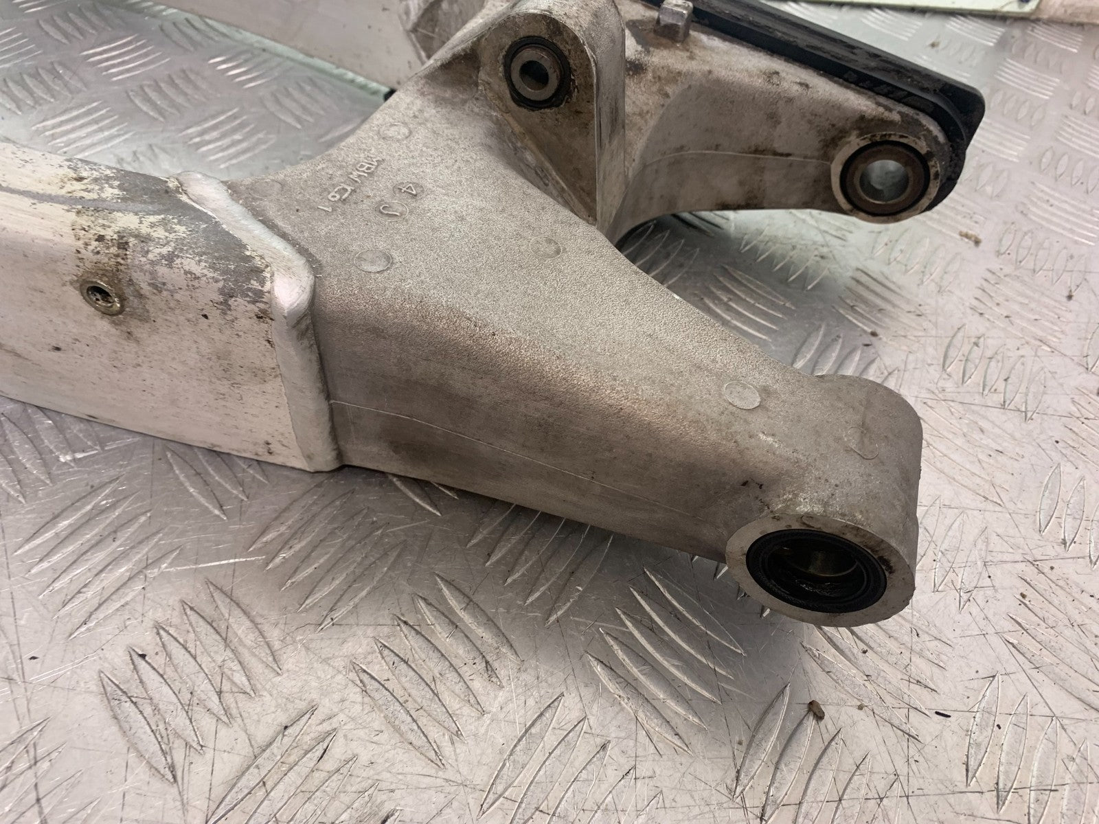 HONDA CBR600 CBR 600 FX FY SWINGARM  YEAR 1999-2000 (CMB1287)