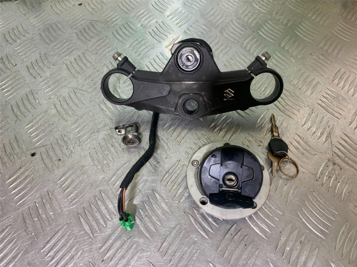 SUZUKI SV650 X SV 650 X LOCKS AND KEY  YEAR 2018-2022  (CMB1081)