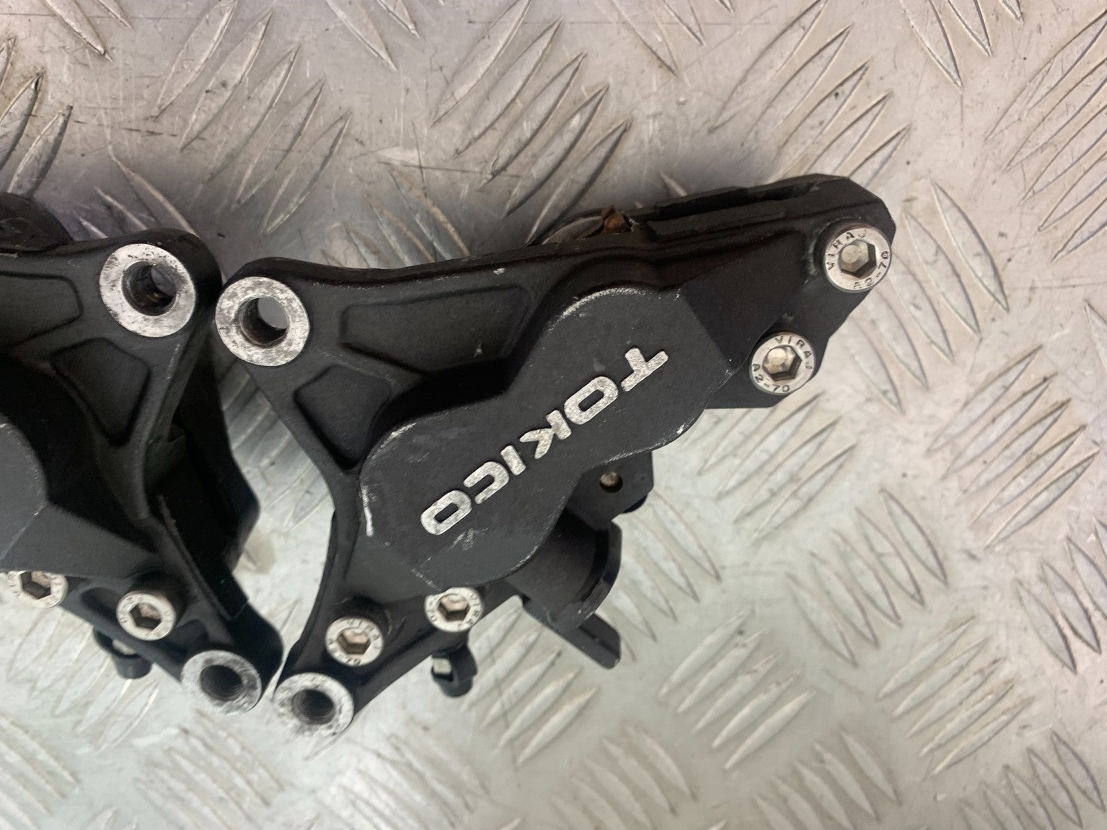 KAWASAKI ZX9R ZX9 E1 FRONT CALIPERS   YEAR 2000-01 (CMB1171)