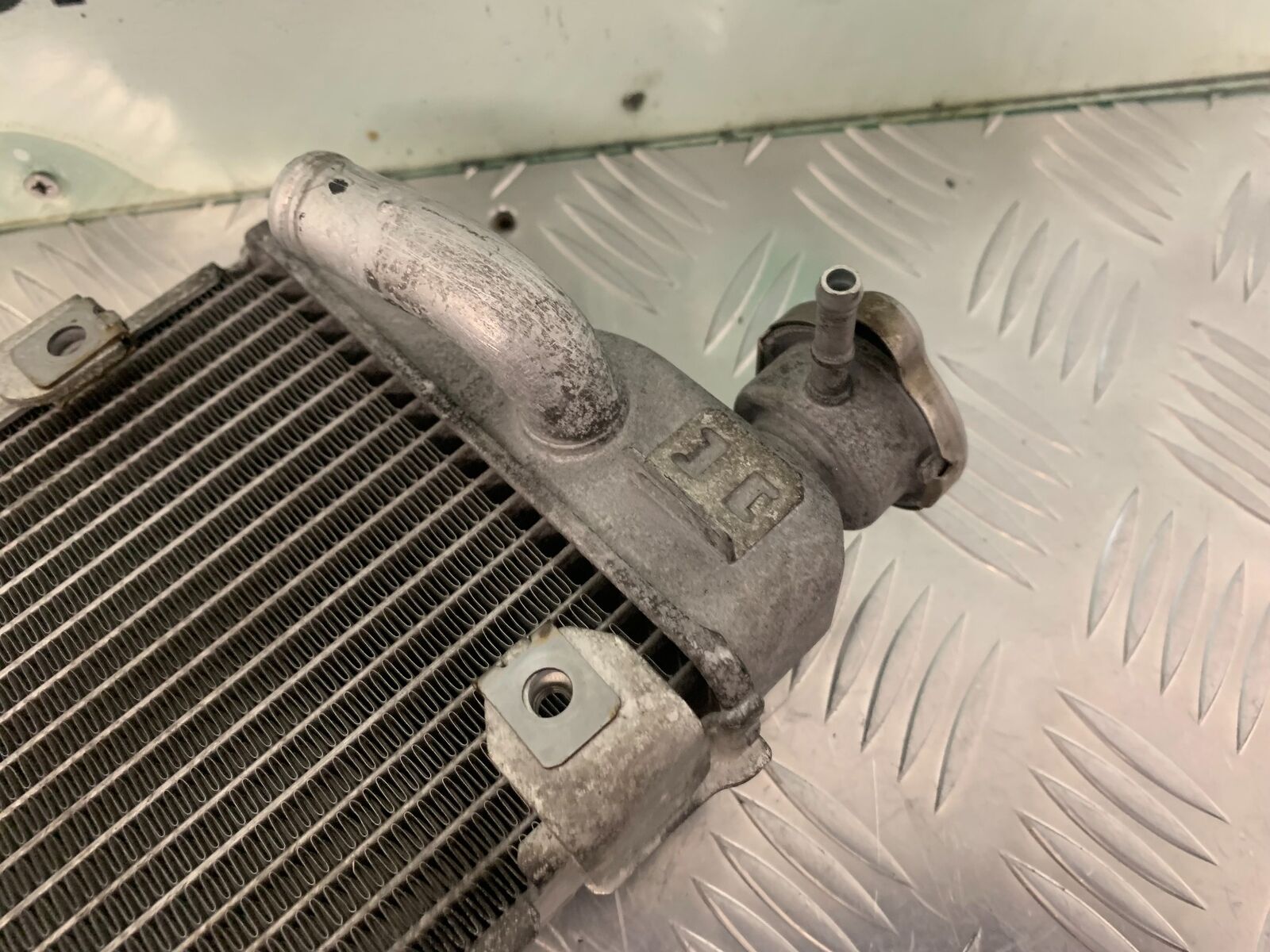 HONDA CRF1000 (DCT) AFRICA TWIN RIGHT RADIATOR   YEAR 2019 (STOCK 962)