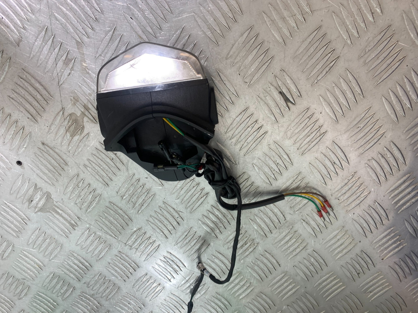 TRIUMPH TRIDENT 660 REAR LIGHT YEAR 2021-2024 (CMB1148)