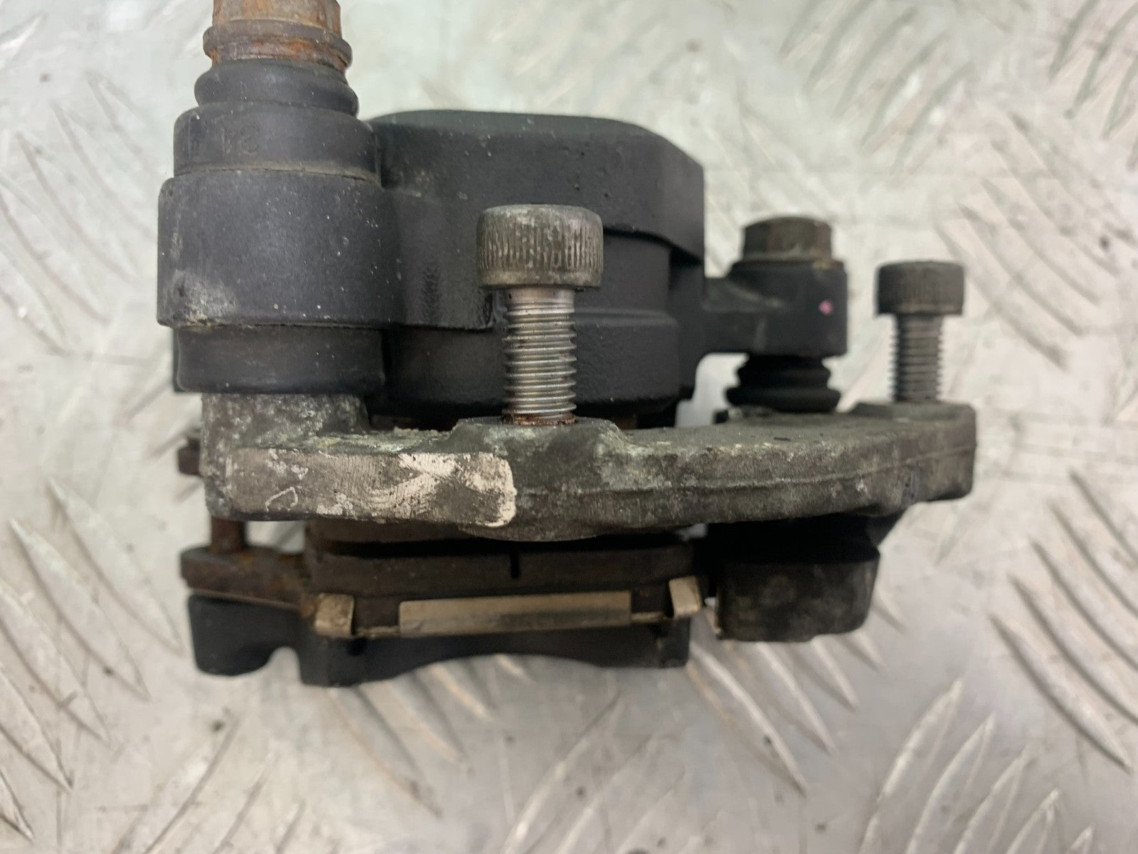 KAWASAKI 650 VERSYS REAR BRAKE CALIPER  YEAR 2015-2018 (CMB1288)