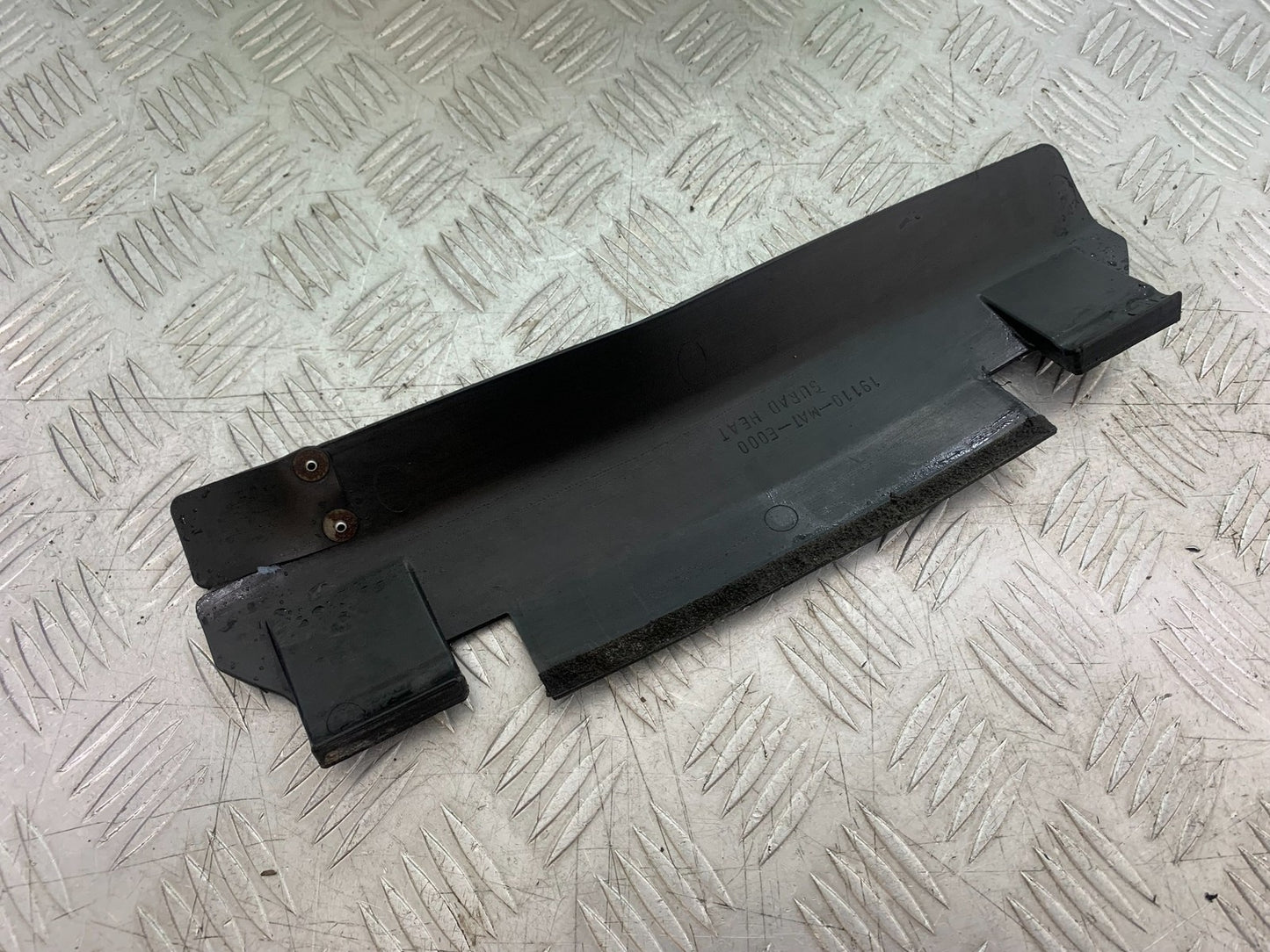 HONDA CBR1100 BLACKBIRD OIL COOLER TOP COVER  YEAR 1999-2005 (CMB1232)