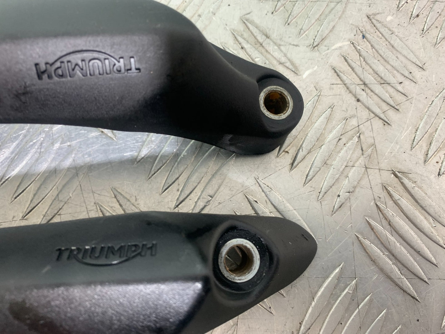 TRIUMPH 675 STREET TRIPLE CRASH PROTECTORS   2013-2016 (CMB1186)