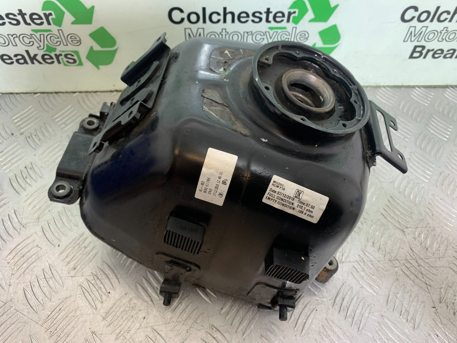 KTM RC125 RC 125 PETROL TANK  YEAR 2017-2022 (CMB 1244)