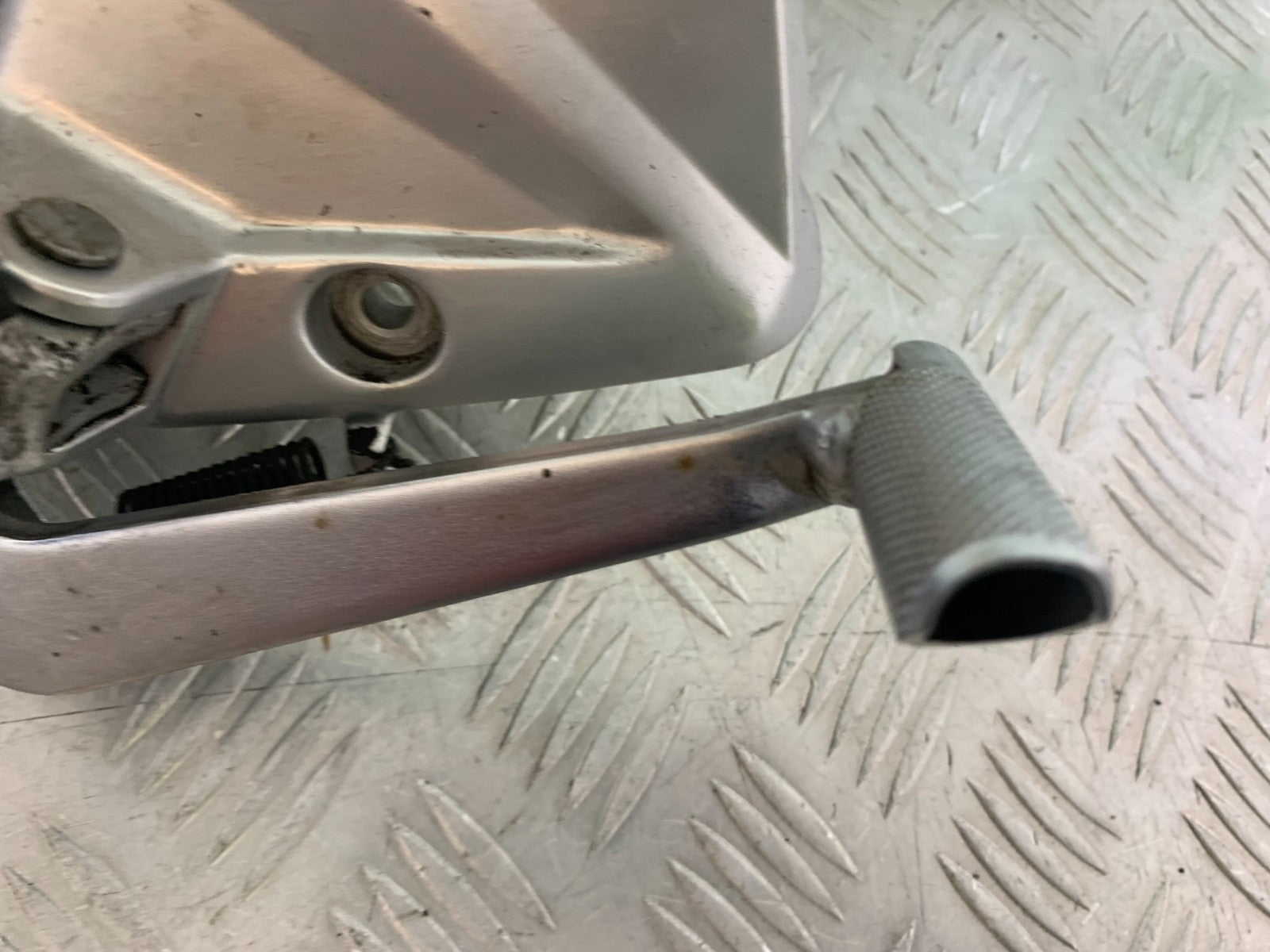 HONDA NC750 NC 750 X FRONT RIGHT HANGER AND PEGS YEAR 2019 (CMB1223)