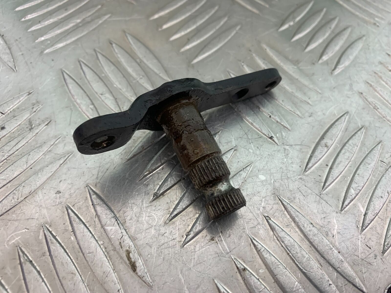 HONDA VFR400 VFR 400 NC21 REAR BRAKE PEDAL SHAFT  YEAR 1986-87 (CMB1043)