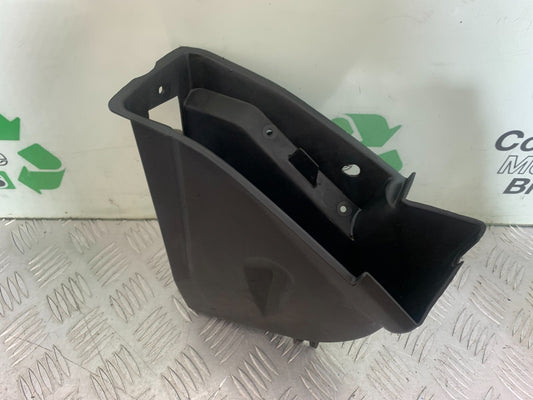 TRIUMPH 1050 SPRINT ST RIGHT FAIRING POCKET   YEAR 2004-2007 (CMB1197)