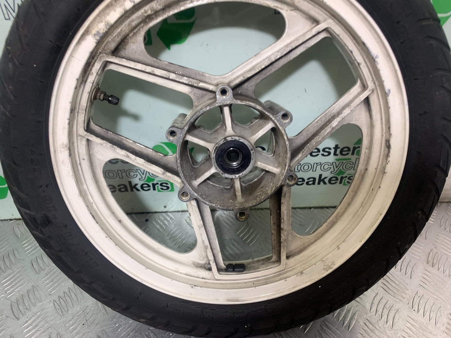 KAWASAKI GPZ600 GPZ 600 FRONT WHEEL  YEAR 1988-90 (CMB1258)