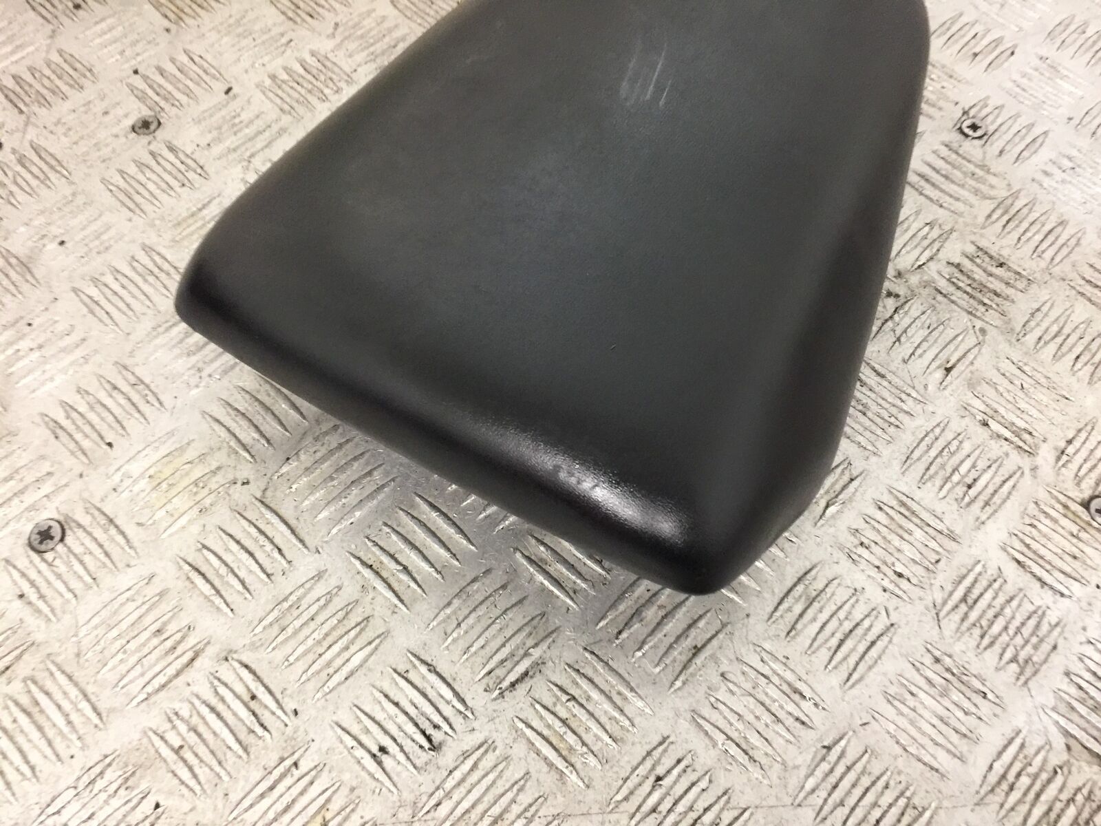 HONDA CBR125 CBR 125 REAR SEAT YEAR 2007-10 (STOCK 884)