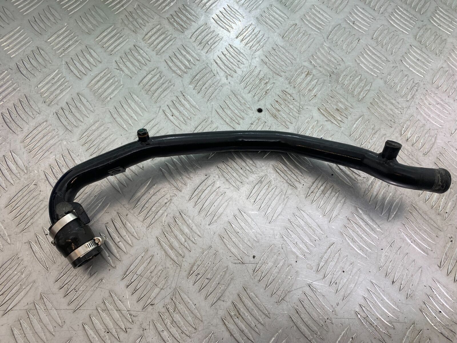TRIUMPH THUNDERBIRD 1600 COOLANT PIPE  YEAR 2011 (CMB1107)