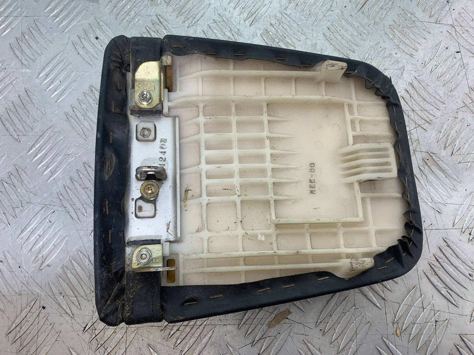 HONDA CBR600 CBR 600 RR REAR SEAT   YEAR 2003-2004 CMB1173)