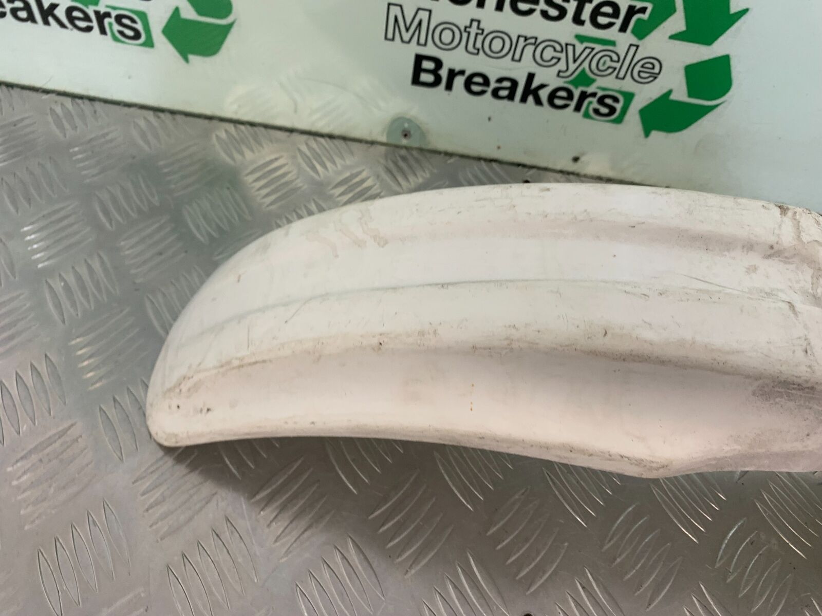 KAWASAKI KX85 KX 85 FRONT MUDGUARD   YEAR 2004 (STOCK 985)