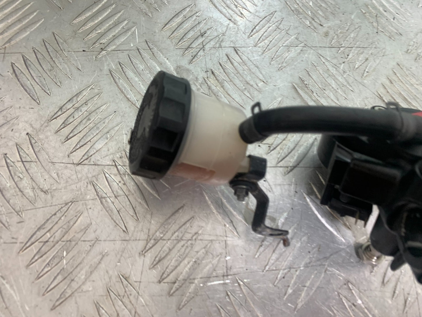 KAWASAKI ZX10R ZX10 R FRONT BRAKE MASTER CYLINDER   2008-2010 (CMB1206)