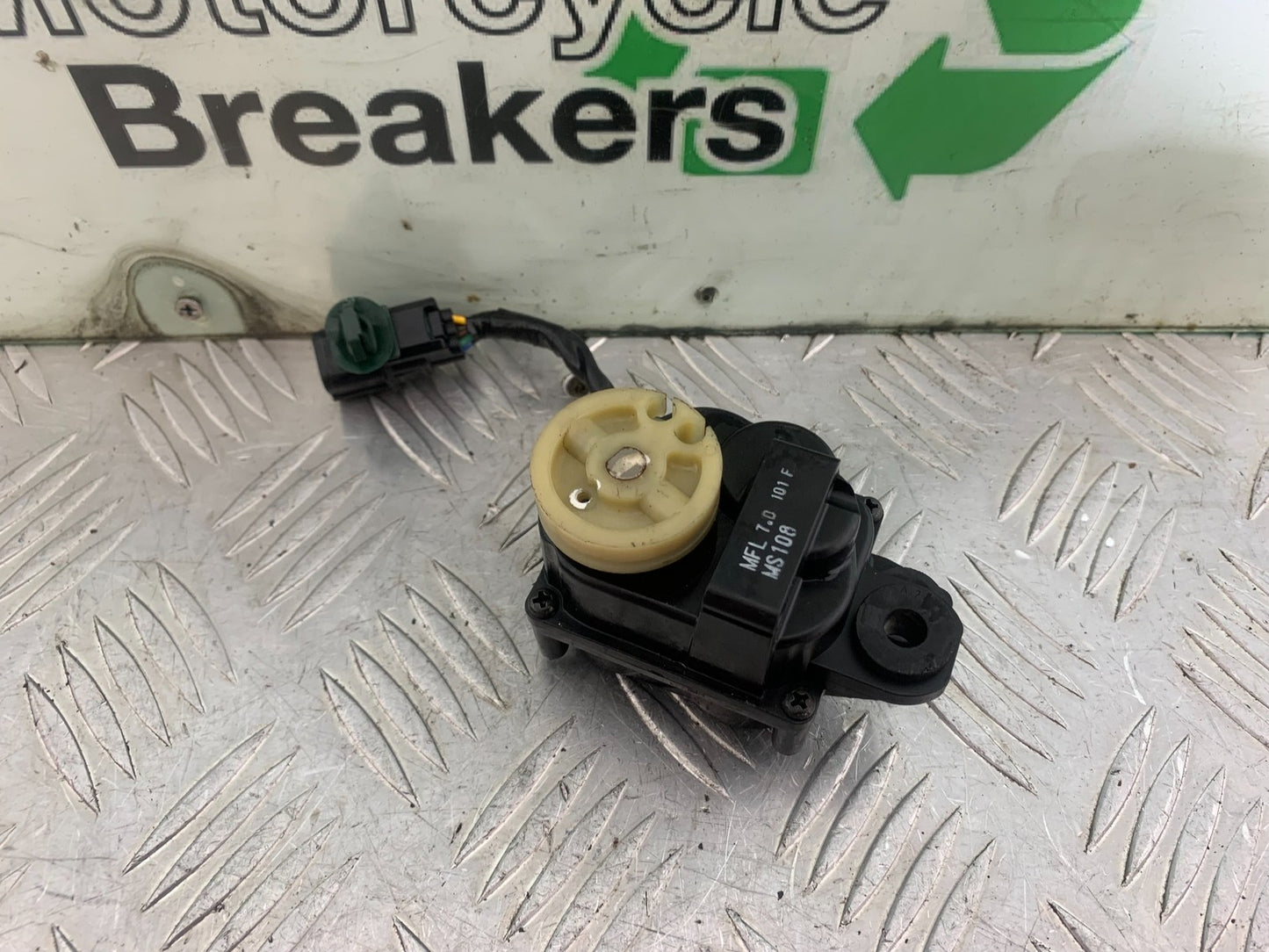HONDA CBR1000 RR CBR 1000RR FIREBLADE EXHAUST SERVO MOTOR 2008-2011 (CMB1179)