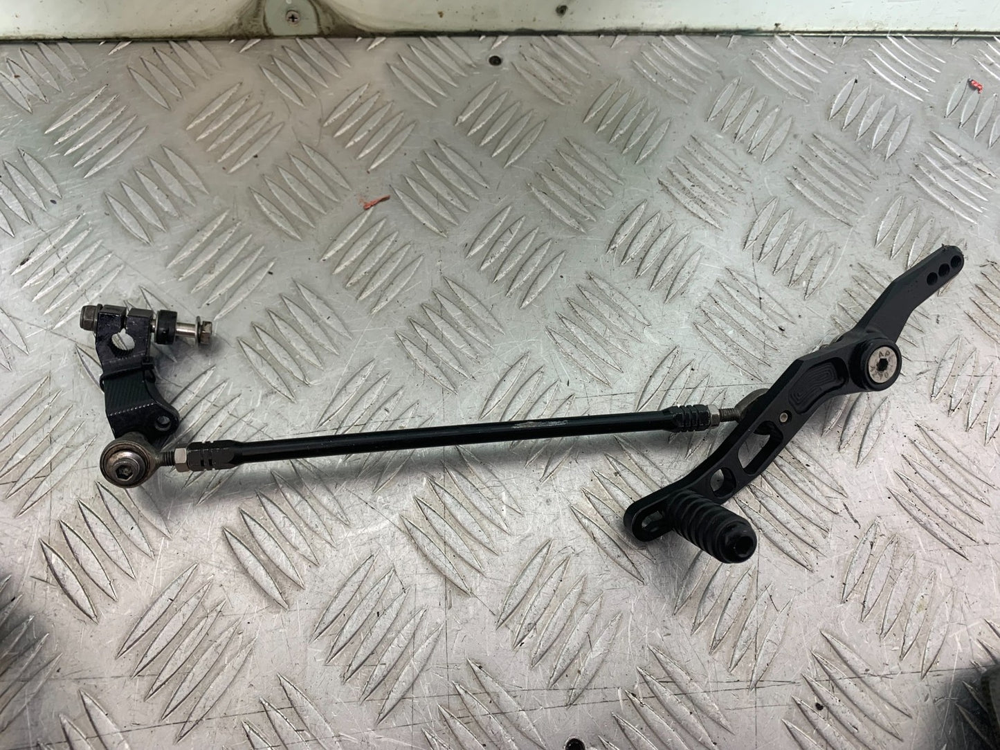 YAMAHA YZF R1 4C8 GILES ADJUSTABLE REARSETS  YEAR 2007-2008 (CMB1237)