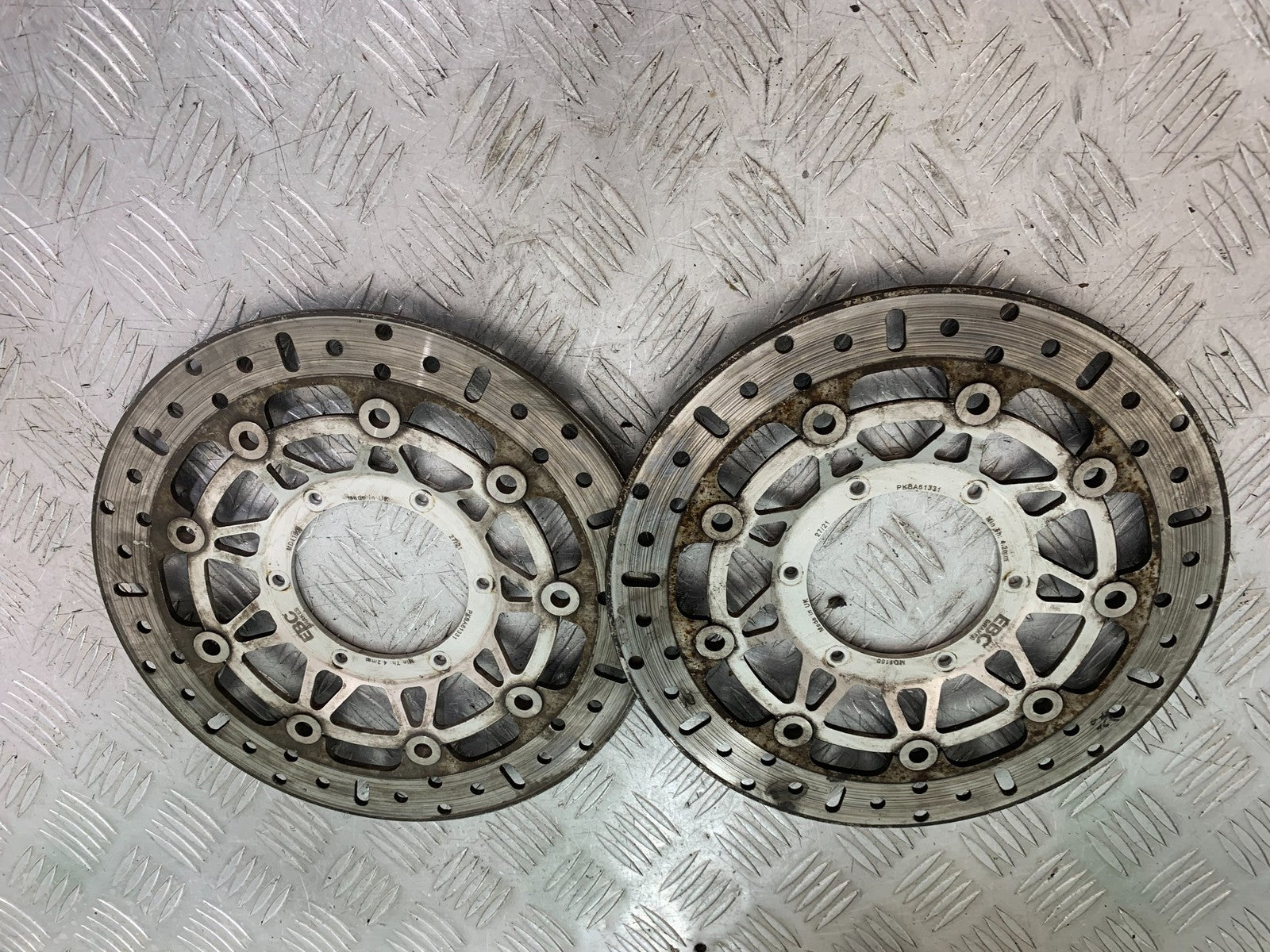 HONDA CBF600 CBF 600 FRONT BRAKE DISCS YEAR 2004-07  (CMB1305)