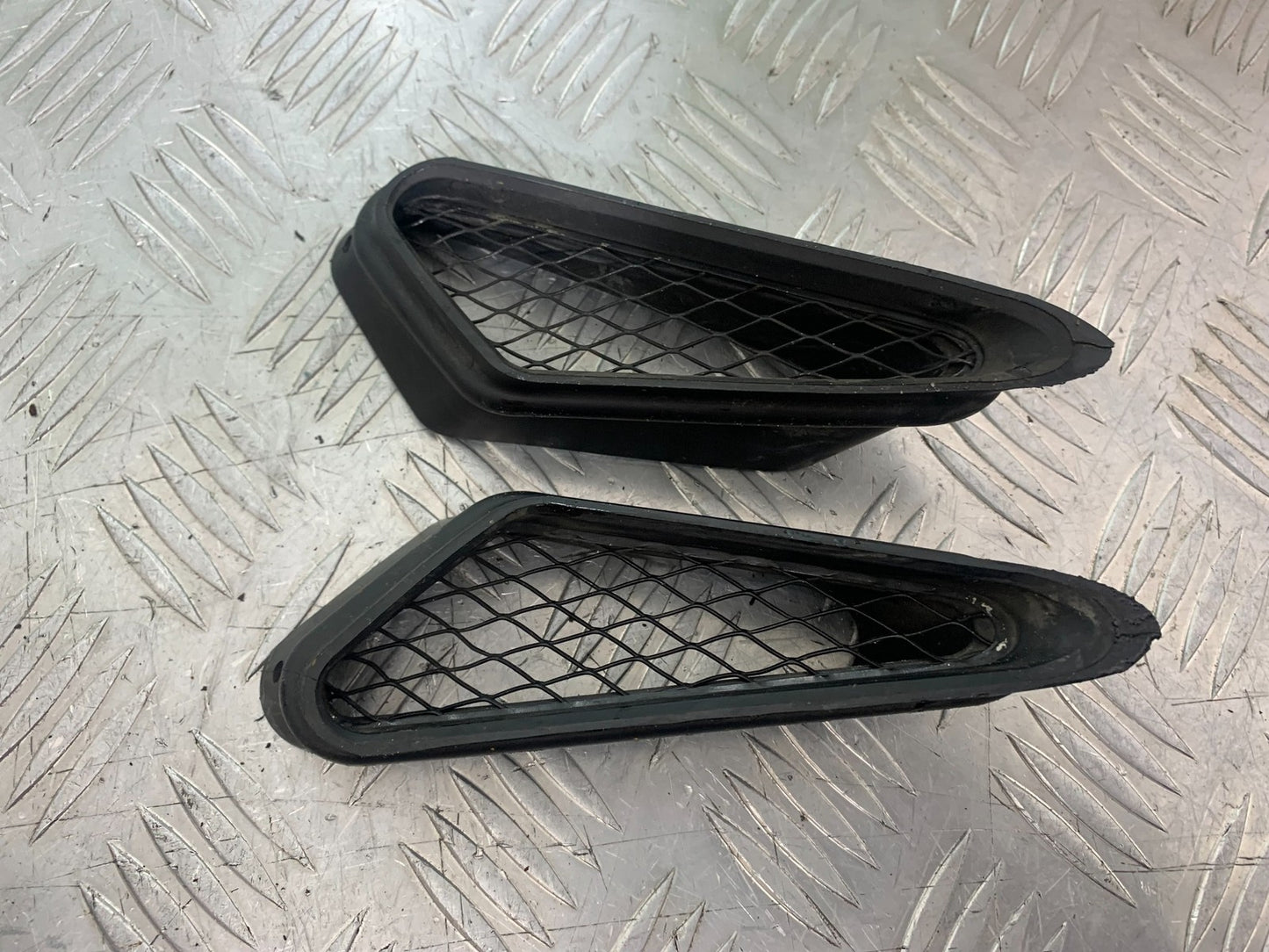 KAWASAKI GTR1400 GTR 1400 AIR TUBES GRILLS YEAR 2007-2009 (CMB1306)