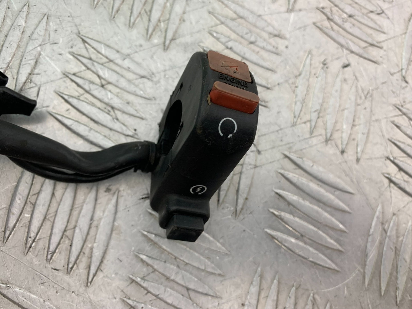 HONDA XL125 VARADERO RIGHT SWITCH GEAR  YEAR 2001-2006  (CMB1304)
