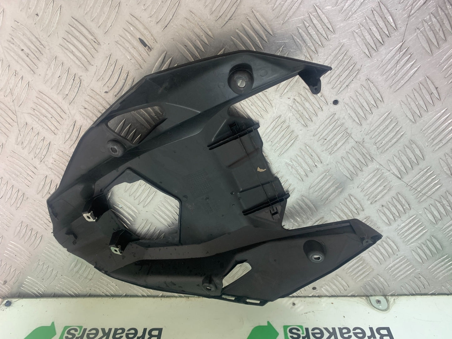 BMW M1000 R UNDERTRAY YEAR 2023-2024 (CMB1140)