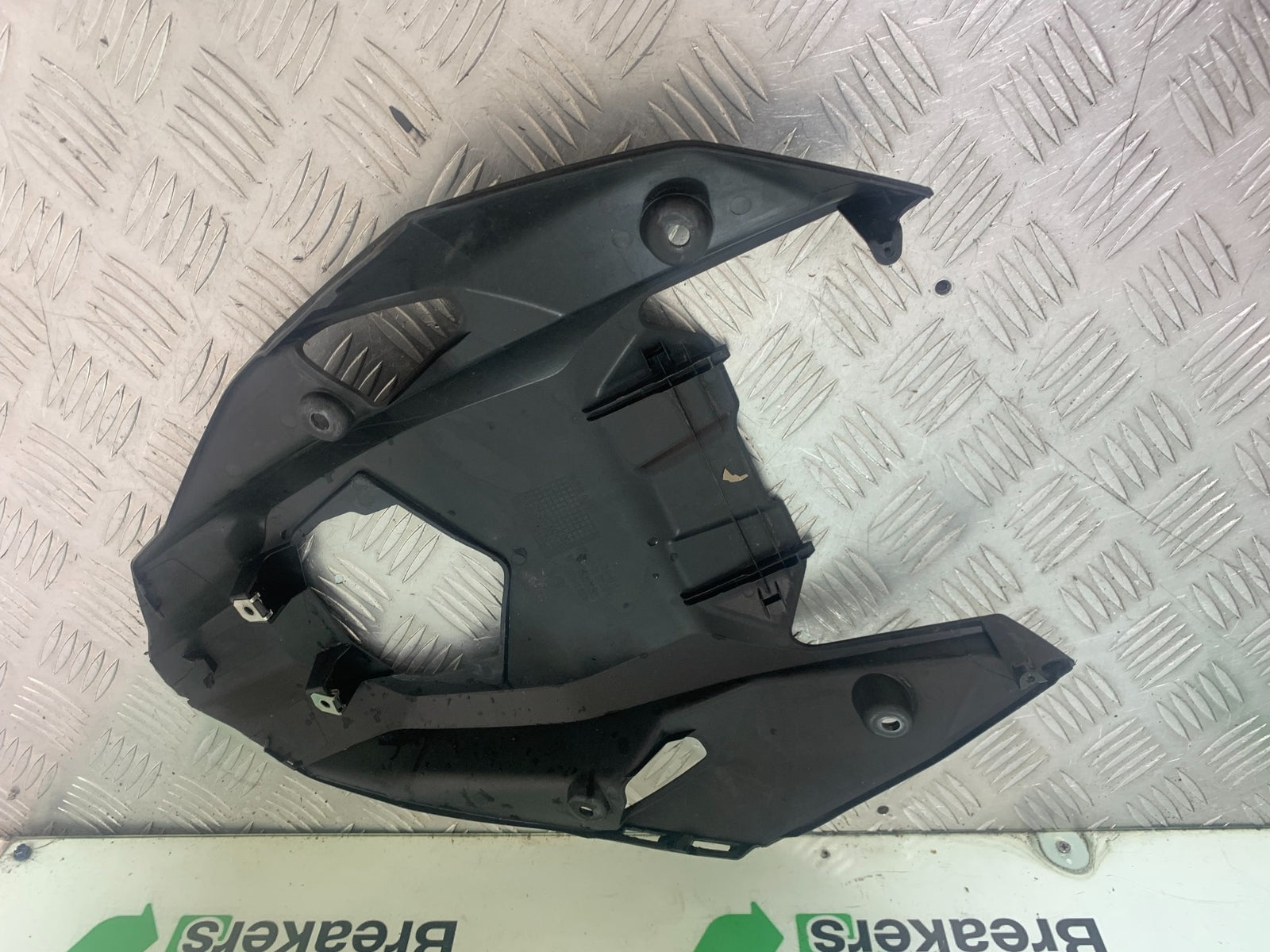 BMW M1000 R UNDERTRAY YEAR 2023-2024 (CMB1140)