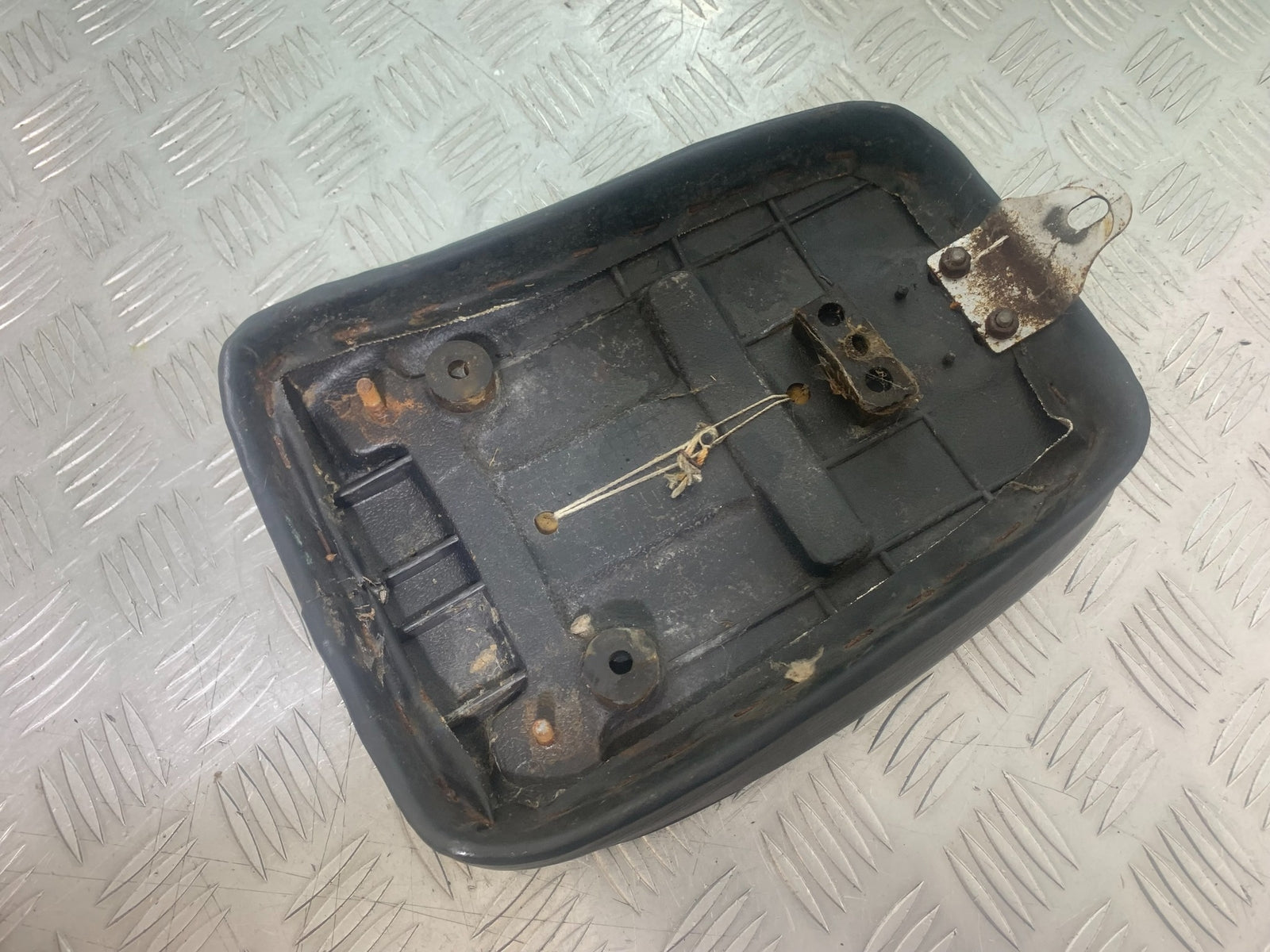 PIONEER XF250 REAR SEAT YEAR 2009 (CMB1143)