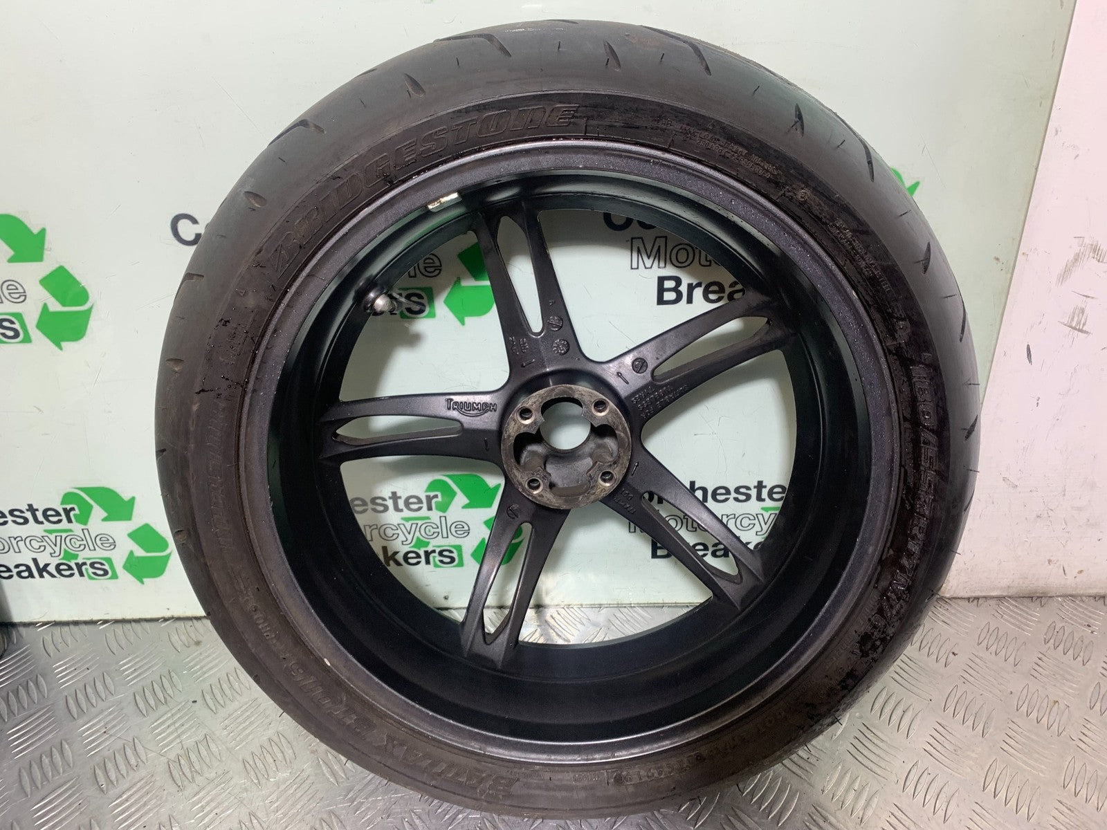 TRIUMPH 1050 SPRINT ST REAR WHEEL (TYRE WILL PASS MOT)  2004-2007 (CMB1197)
