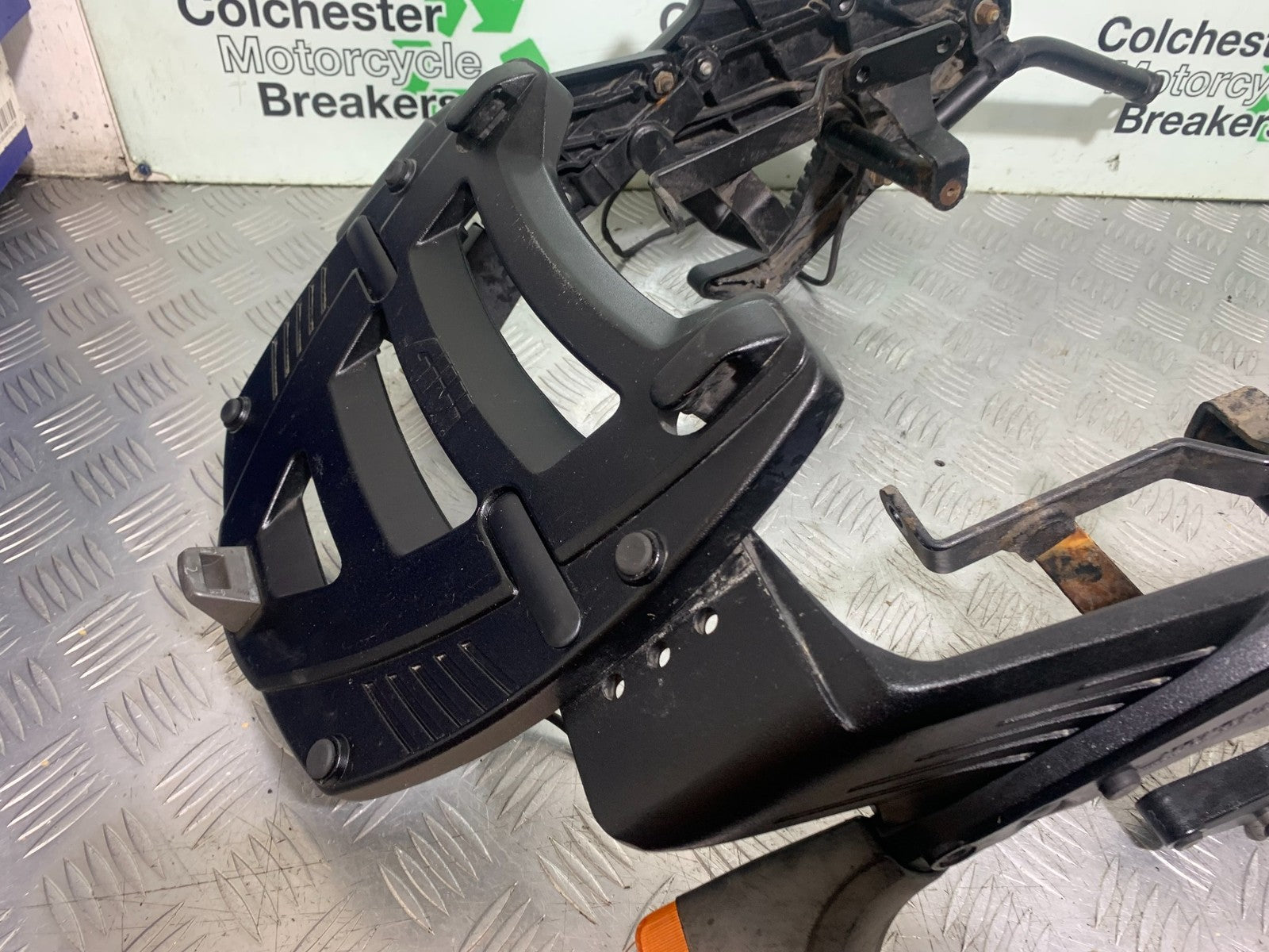 YAMAHA XJ900 DIVERSION MONOKEY RACK & GIVI TOP BOX   YEAR 1994-2002(CMB1292)