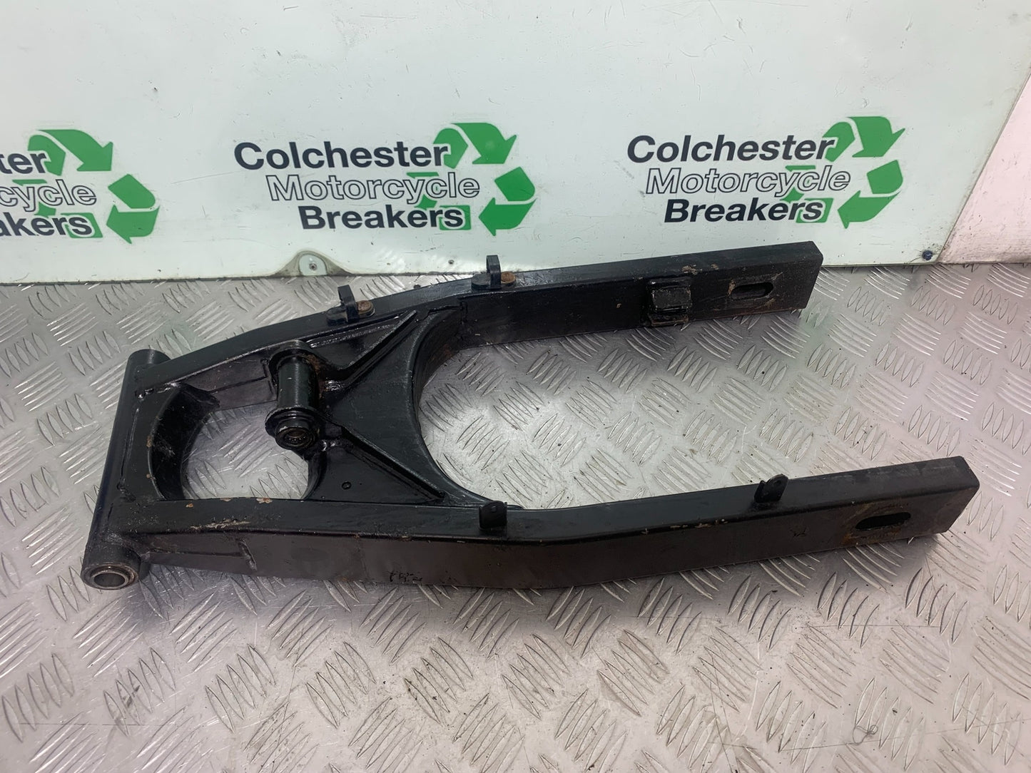 SUZUKI GSF650 GSF 650 SWINGARM    YEAR 2007-2009  (CMB1161)