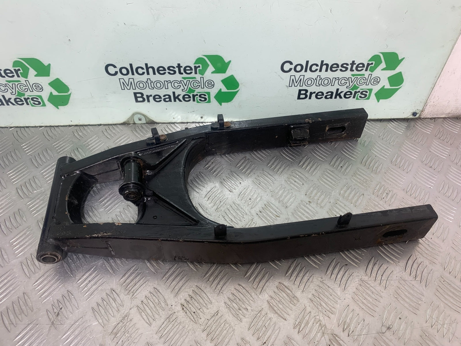 SUZUKI GSF650 GSF 650 SWINGARM    YEAR 2007-2009  (CMB1161)