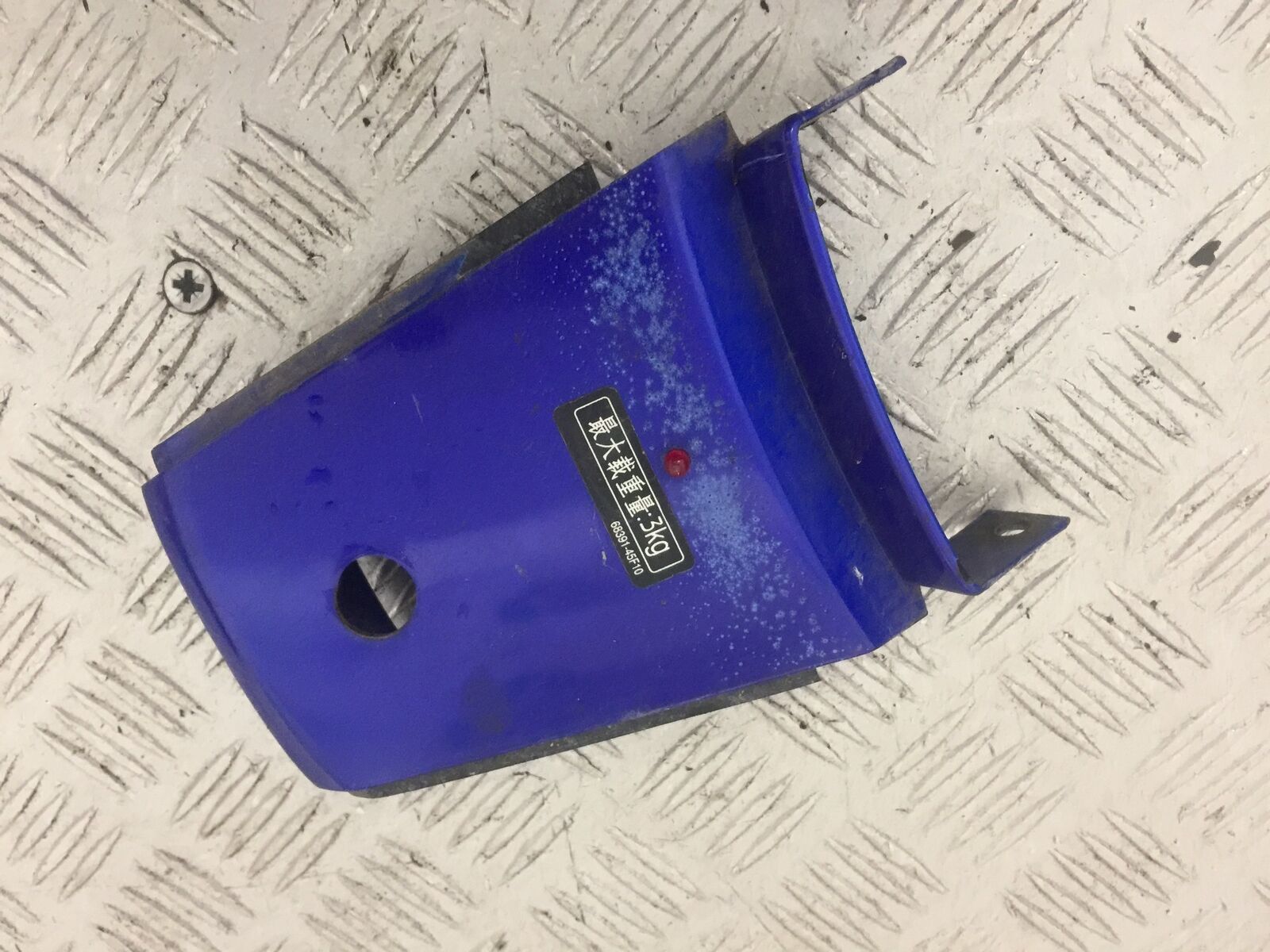 SUZUKI EN125 EN 125 SEAT PANEL JOINER  YEAR 2006-09   (STOCK 826)