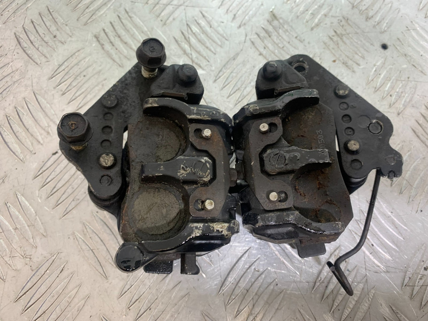 HONDA GL500 GL 500 SILVERWING FRONT BRAKE CALIPERS YEAR 1981-82  (CMB1168)