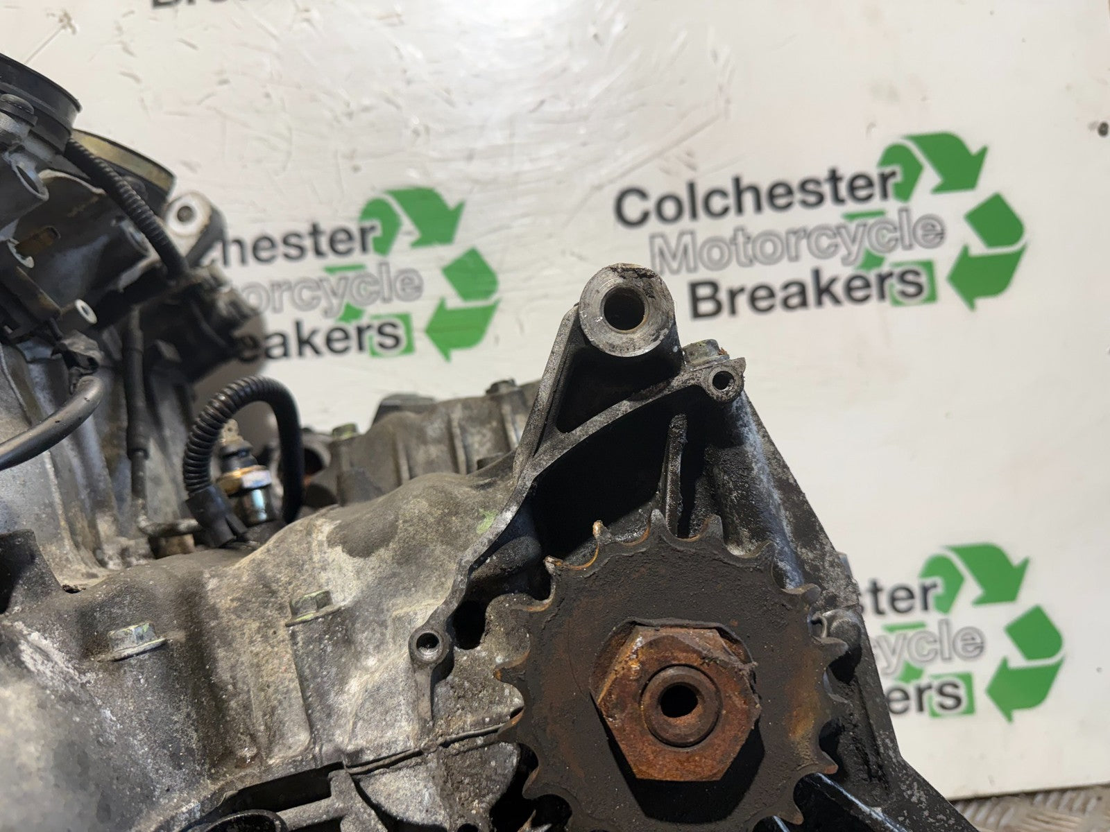 TRIUMPH 955i DAYTONA ENGINE YEAR 2002-2006 (CMB1229)