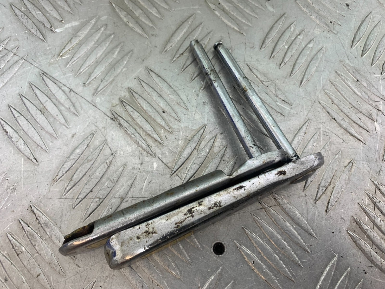 HONDA GL500 GL 500 SILVERWING SEAT BRACKETS   YEAR 1981-82 (CMB1168)
