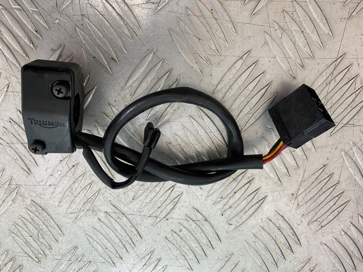 TRIUMPH SPEED TRIPLE R 1050 RIGHT SWITCH GEAR  2009 (CMB1183)