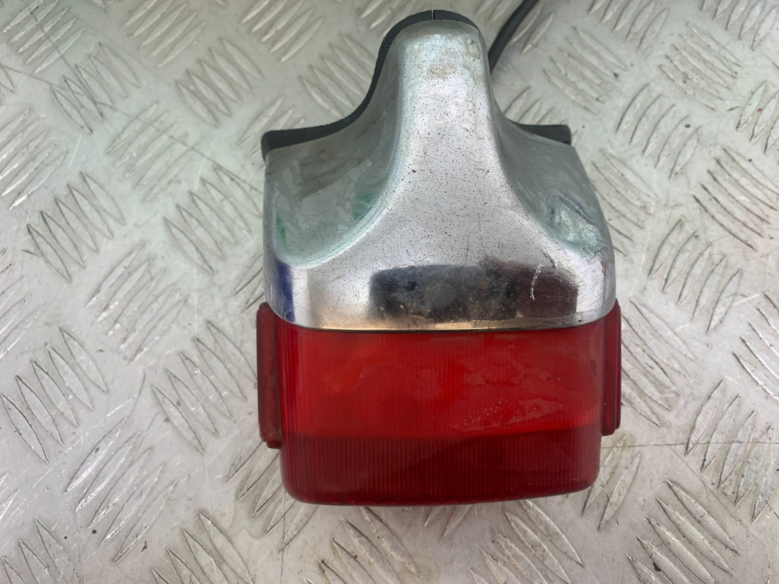YAMAHA XV535 XV 535 VIRAGO REAR LIGHT   YEAR 1994-02 (CMB1162)