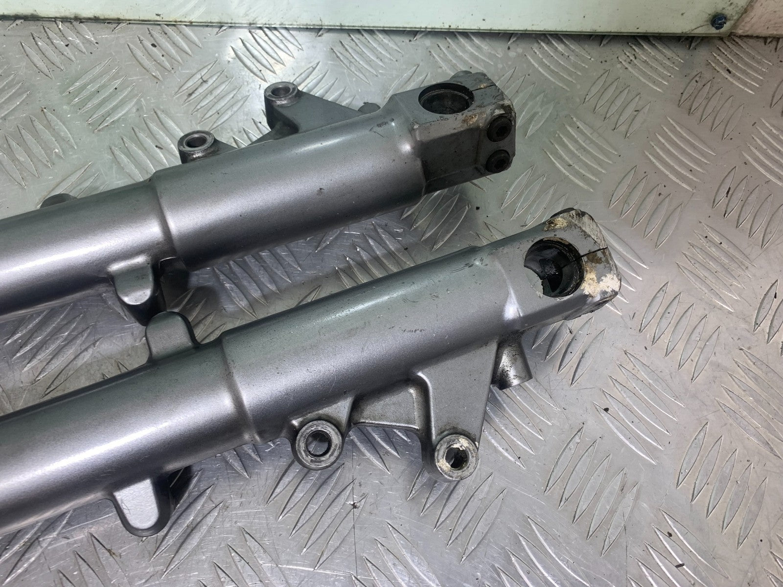 KAWASAKI ZX6R ZX6 F FORKS   YEAR 1995-1997 (CMB1169)