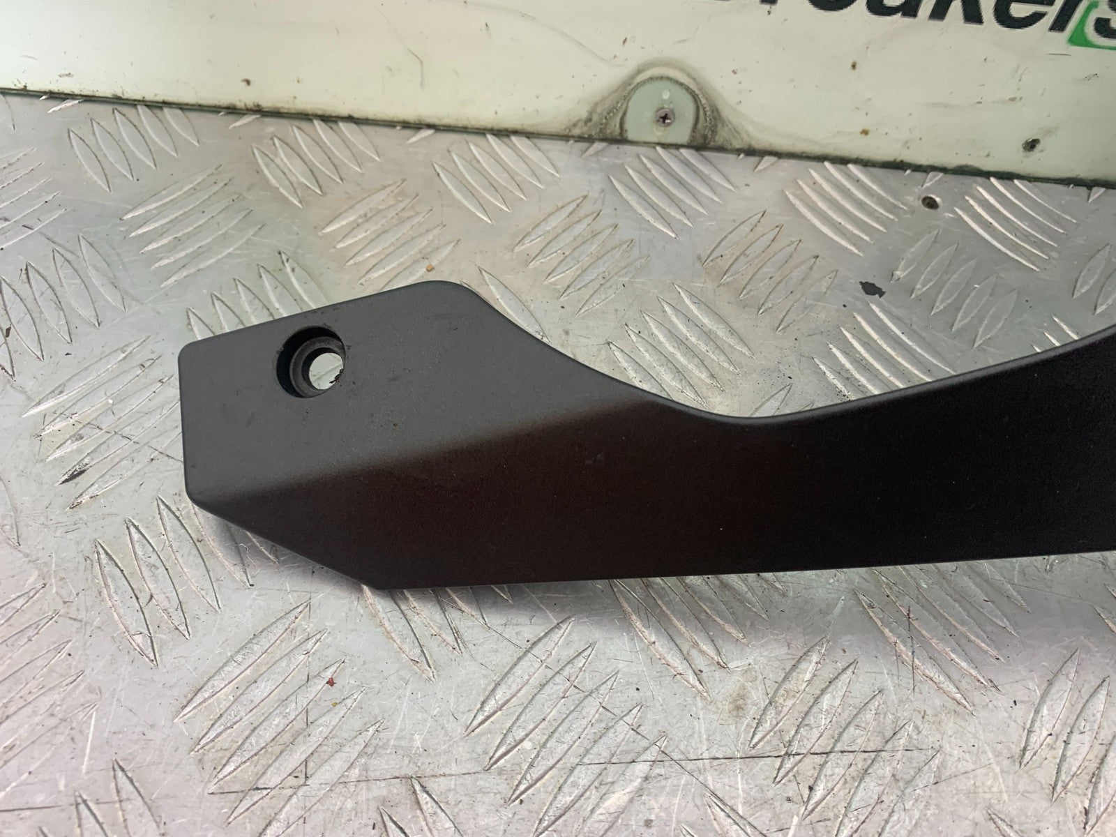 KAWASAKI ZX10R ZX10 R RIGHT BELLYPAN  2008-2010 (CMB1206)