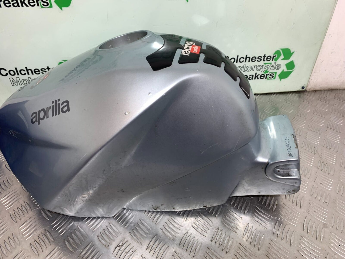 APRILIA FUTURA RST 1000 PETROL TANK   YEAR 2001-2005 (CMB1033)