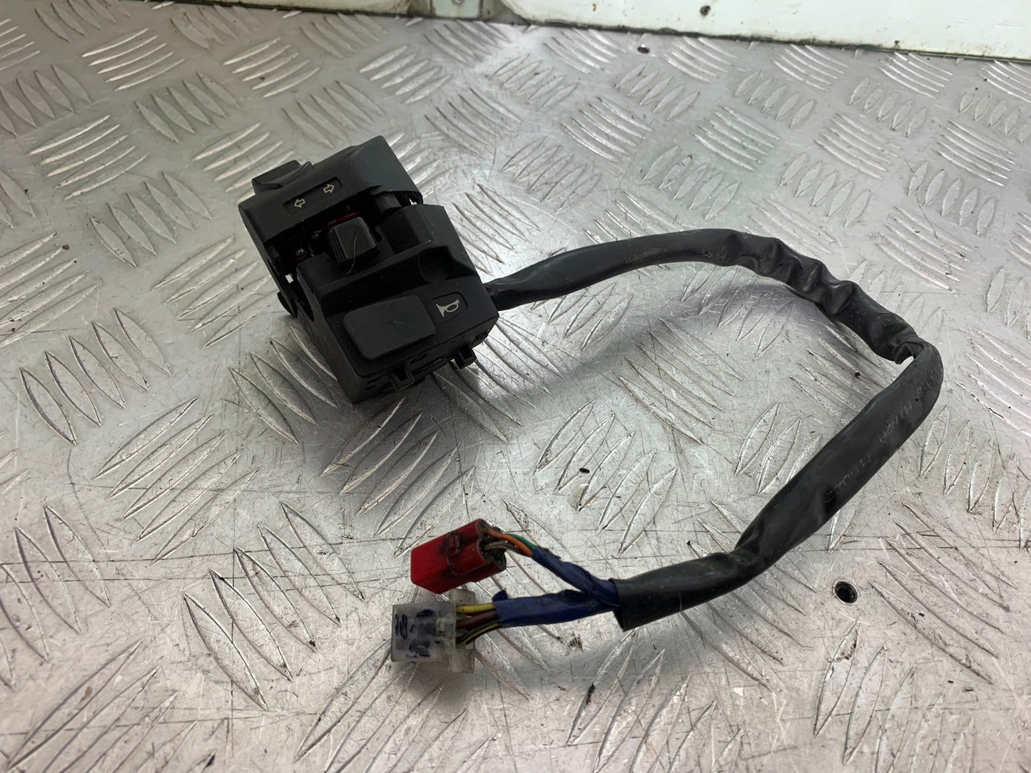 KTM RC125 RC 125 LEFT SWITCH GEAR  YEAR 2017-2022 (CMB 1244)