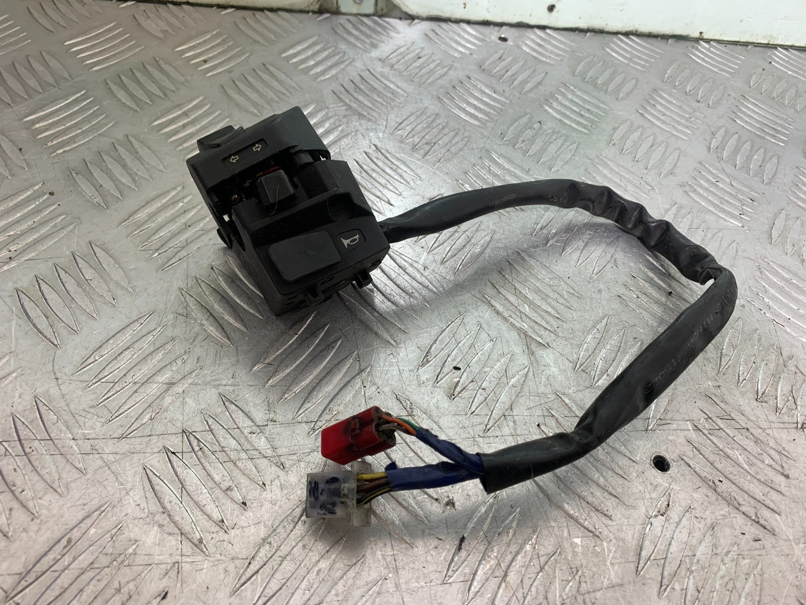 KTM RC125 RC 125 LEFT SWITCH GEAR  YEAR 2017-2022 (CMB 1244)
