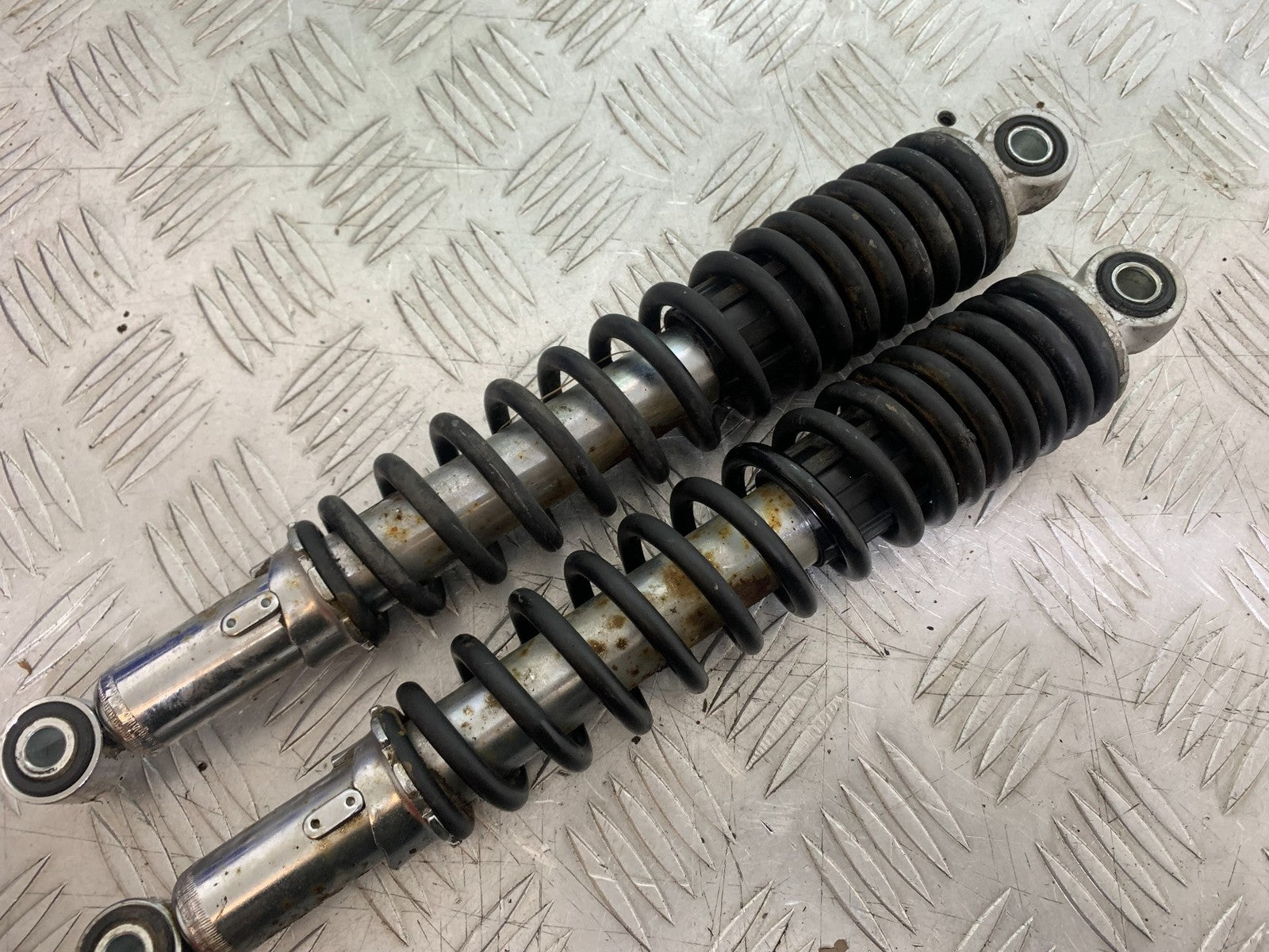 HONDA CBF125 CBF 125 REAR SHOCKS  YEAR 2009-14 (CMB1182)