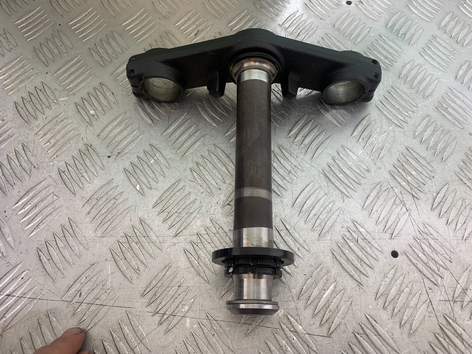 KAWASAKI ER6 N BOTTOM YOKE  YEAR 2012-2017 (CMB1324)