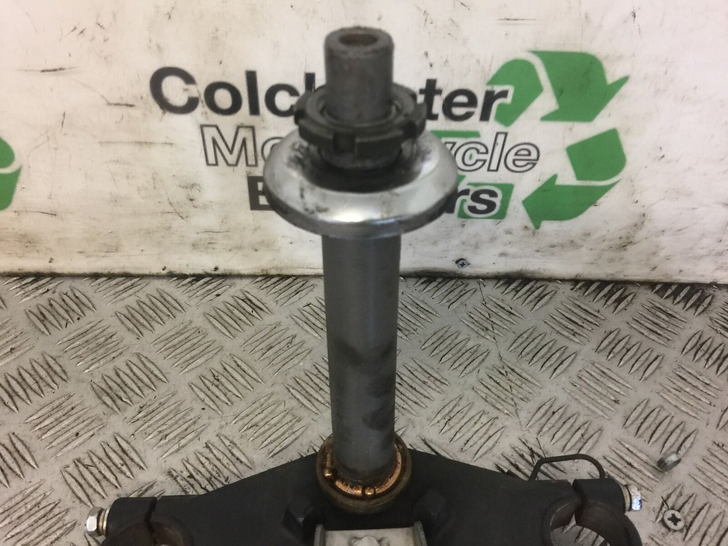 KEEWAY SUPERLIGHT 125 BOTTOM YOKE  DISC 2018 (STOCK 553)