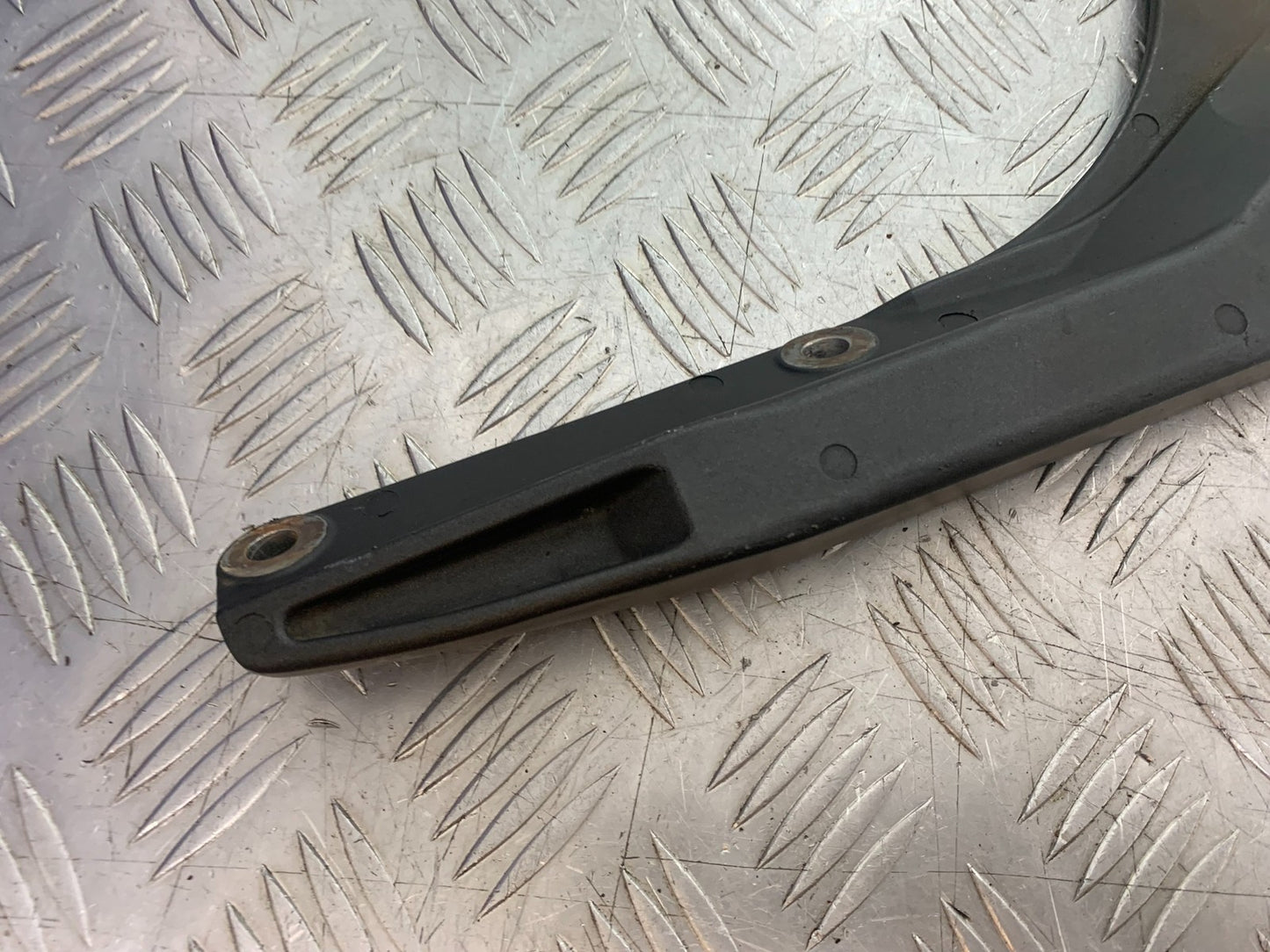 YAMAHA XVS 1300 MIDNIGHT STAR EXHAUST BRACKET YEAR 2007-16 (CMB1200)