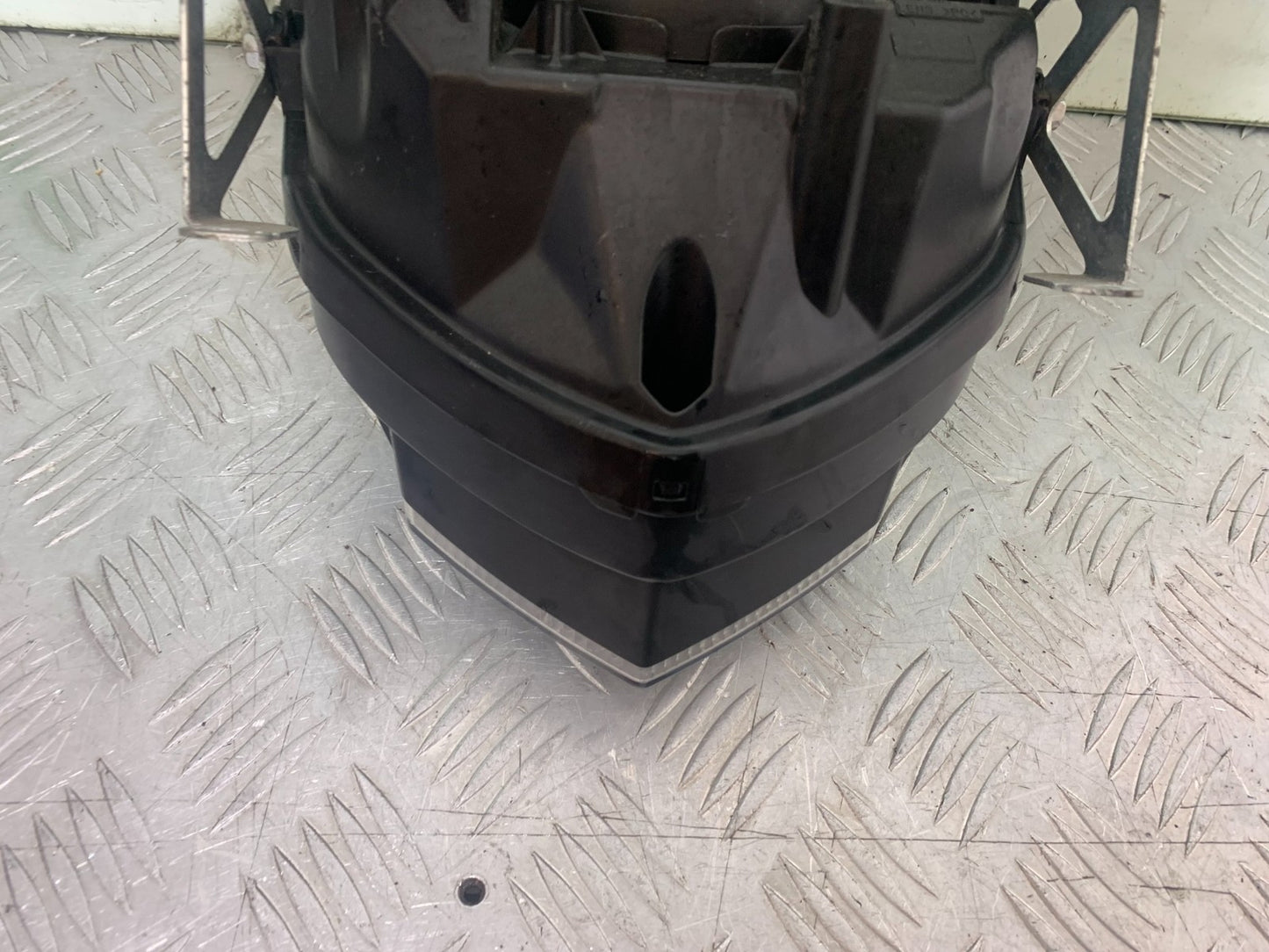 YAMAHA XJ6 XJ6-S HEADLIGHT  YEAR 2009-2015  (CMB1212)