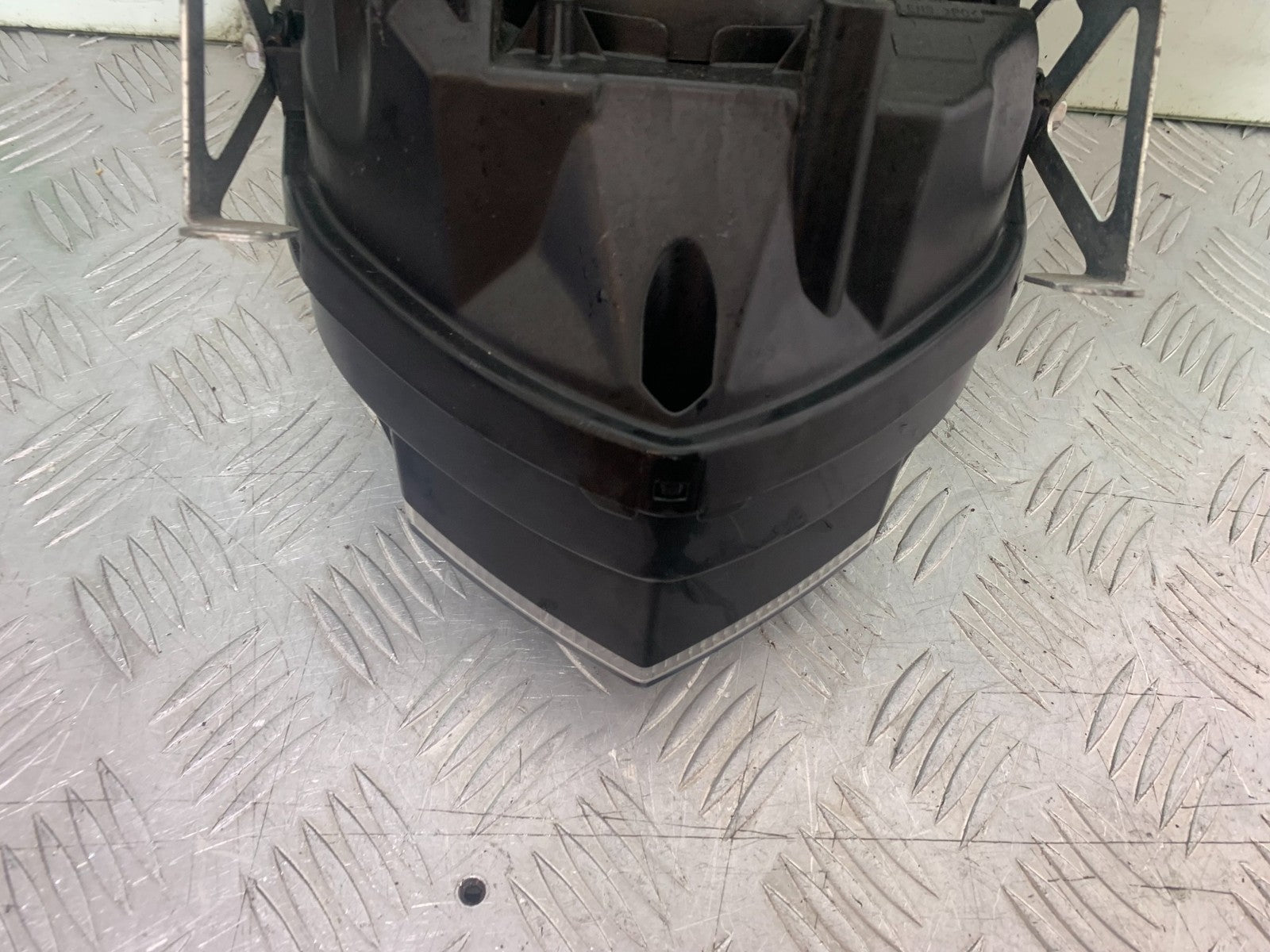 YAMAHA XJ6 XJ6-S HEADLIGHT  YEAR 2009-2015  (CMB1212)