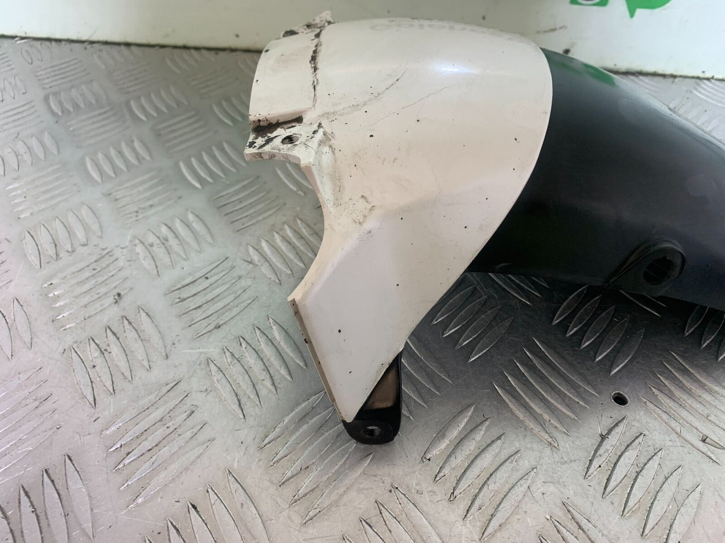 YAMAHA FJ1100 FJ 1100 FRONT MUDGUARD   YEAR 1984-1985 (CMB1101)