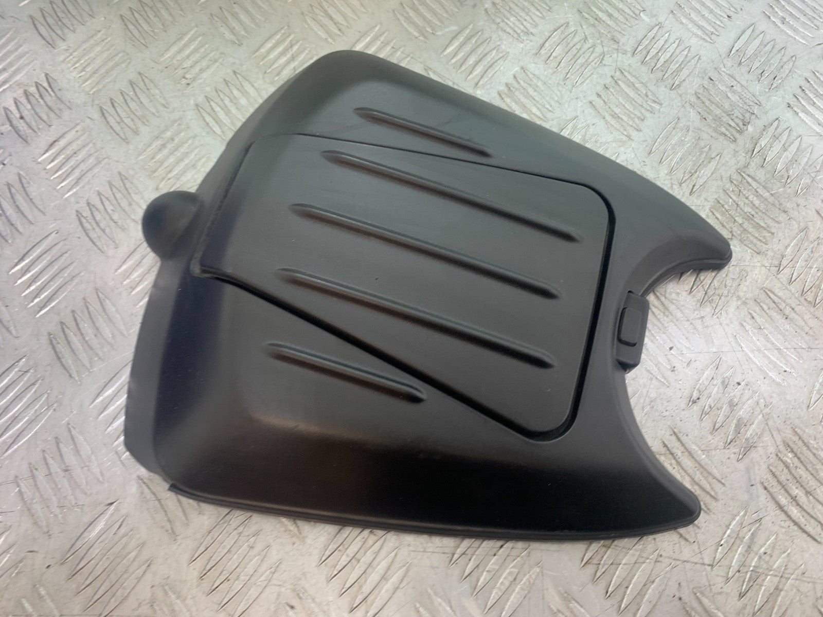 KAWASAKI GTR1400 GTR 1400 PETROL TANK LID  YEAR 2007-2009 (CMB1174)
